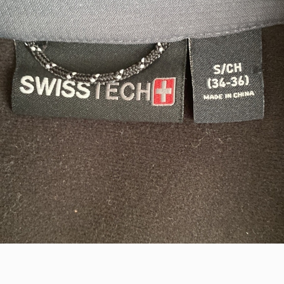 SwissTech softshell jacket i believe it to be Unisex - Picture 12 of 16